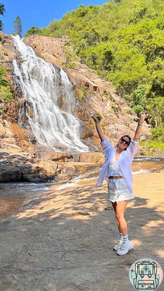 Ruta de senderismo hacia cascada secreta saliendo desde los alojamientos en Sabie